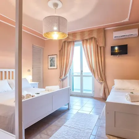 Sand'ana House 3*