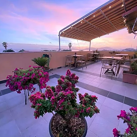 Bed & Breakfast Sand'ana House